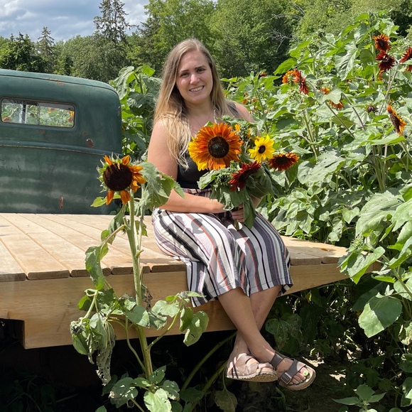 Meet your Posher, Amanda - Picture 1 of 1